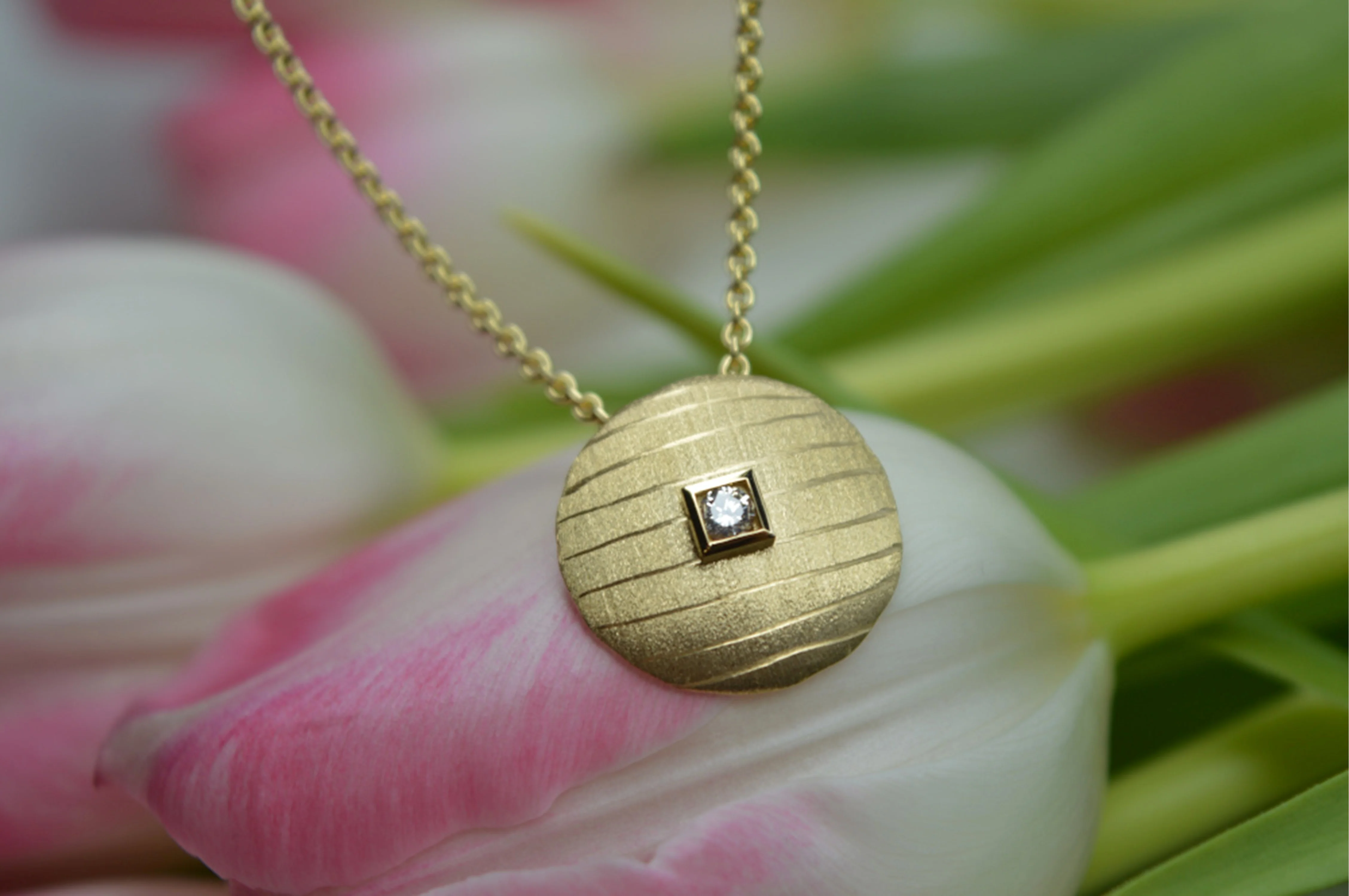 750/- Vedhæng mat/børstet, br. 0,06ct W-SI - Image 3