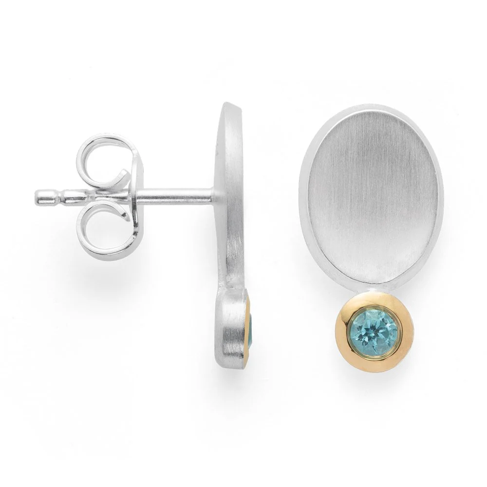 925/- Ørestikker, fg mat/blank, blå topas 0,16ct
