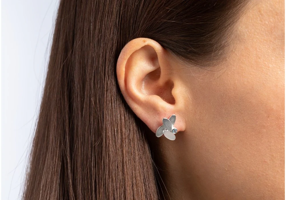 925/- Ørestikker sandblæst, blå topas 0,09ct - Image 2
