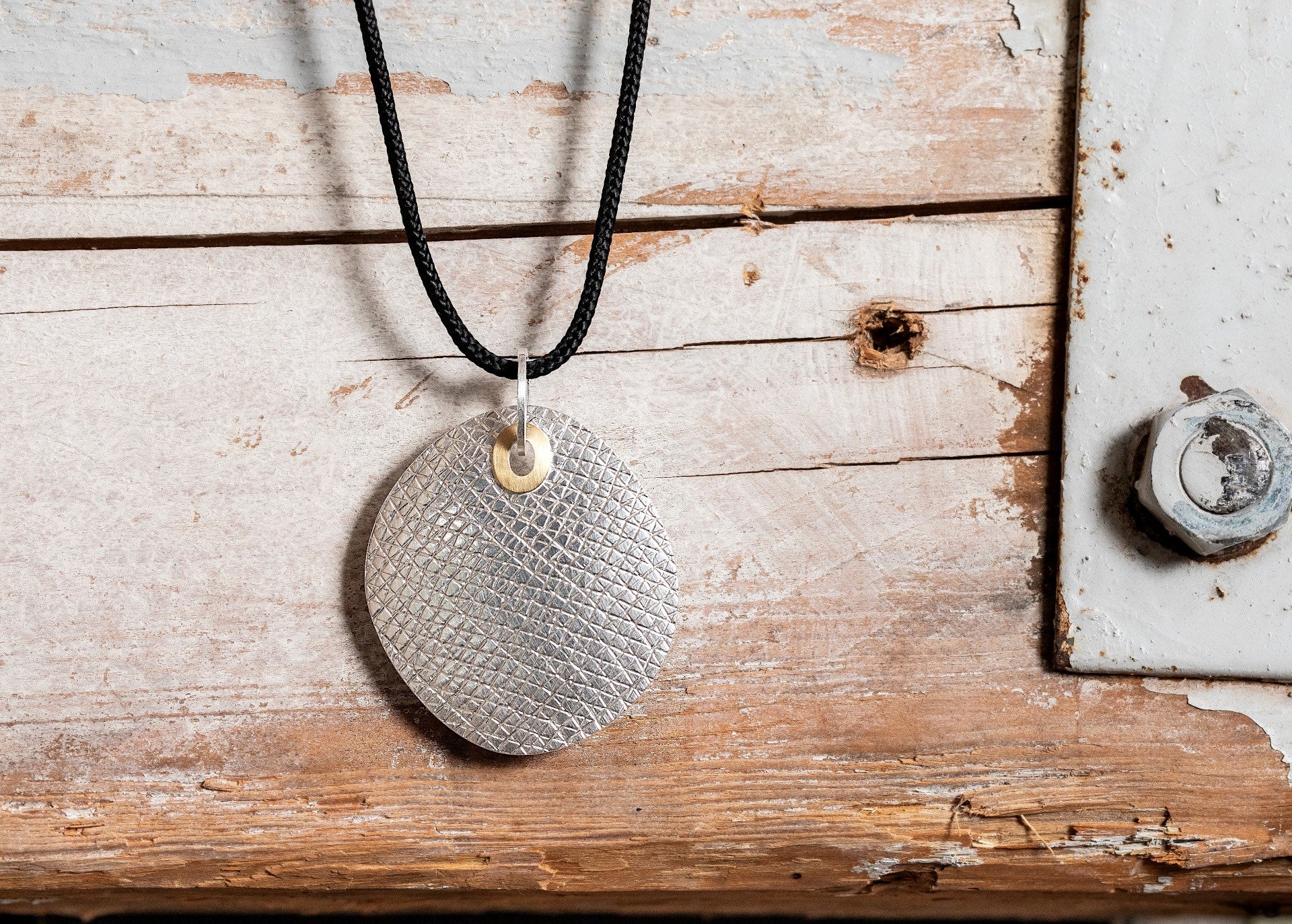 925/- Vedhæng, fg 18K mat/specielt struktureret - Image 3