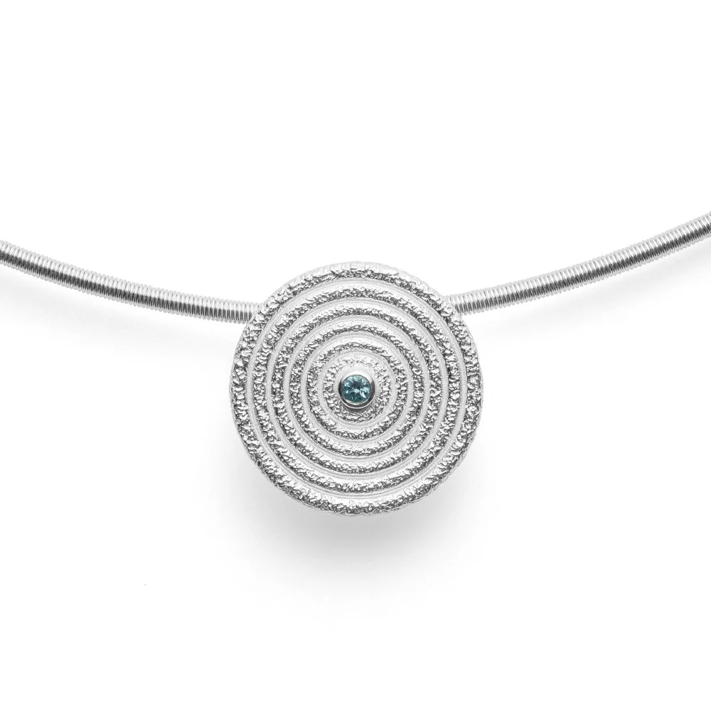 925/- Vedhæng mat/børstet, blå topas 0,03ct