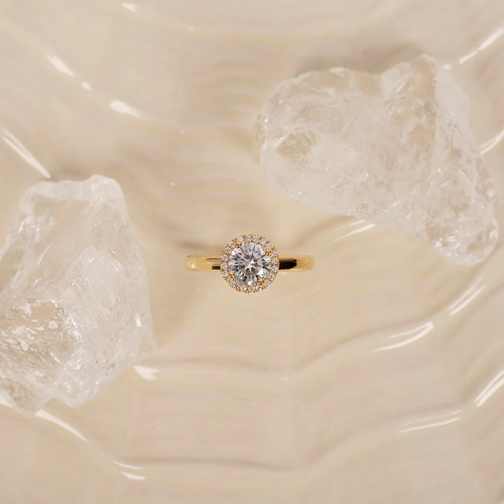 LUXURY Halo rund 14kt. guldring m. lab grown diamant 1,12ct TW/VS2